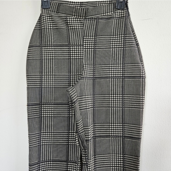 PRETTY LITTLE THING HIGH RISE ANKLE CROP PLAID PANTS SIZE 0 - Picture 1 of 8